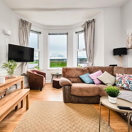 2 Dunluce Green - Portrush By The Sea Екстериор снимка