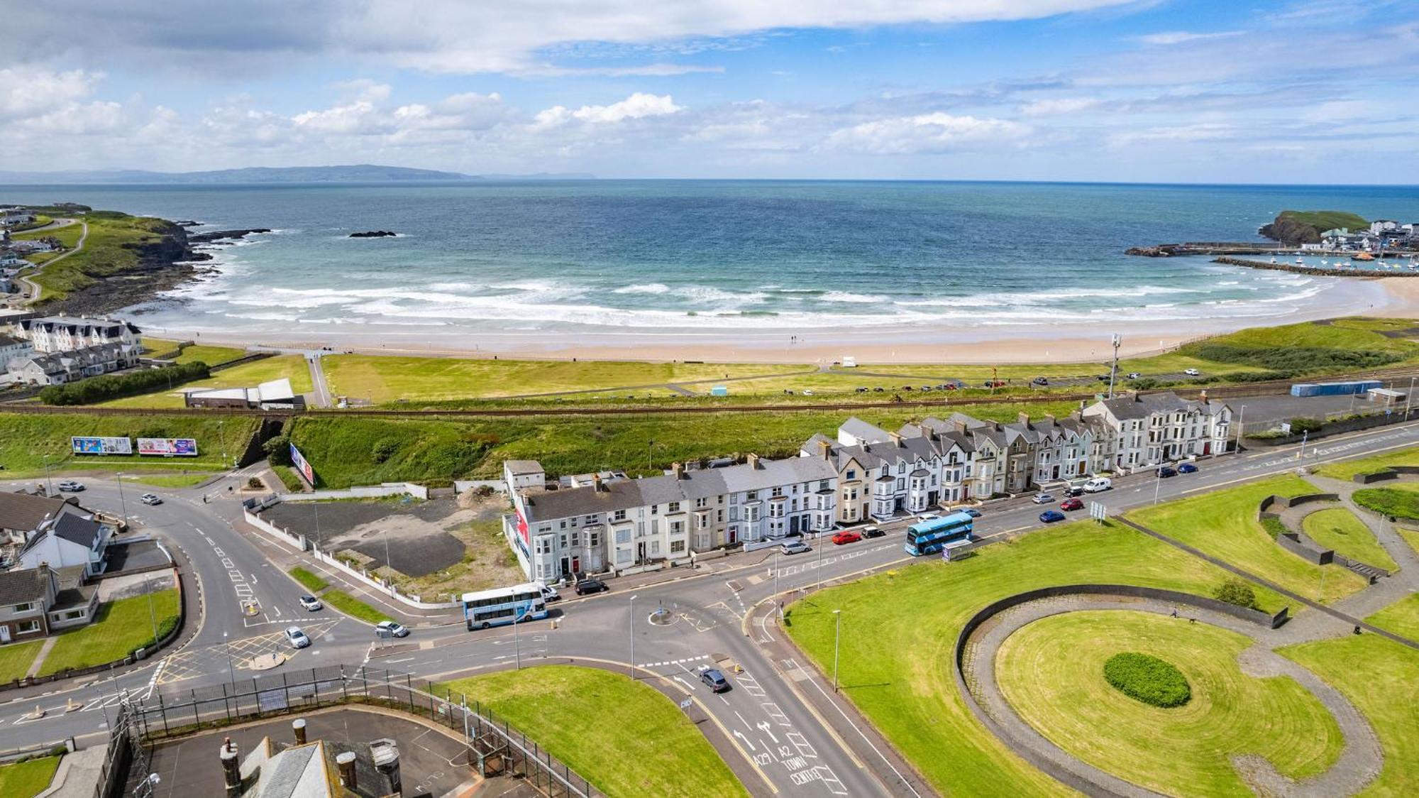 2 Dunluce Green - Portrush By The Sea Екстериор снимка